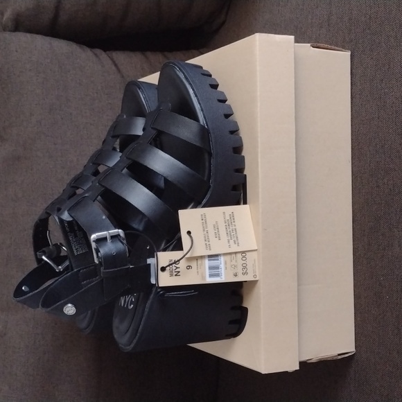 Steve Madden Shoes - Lug fisherman's nwt